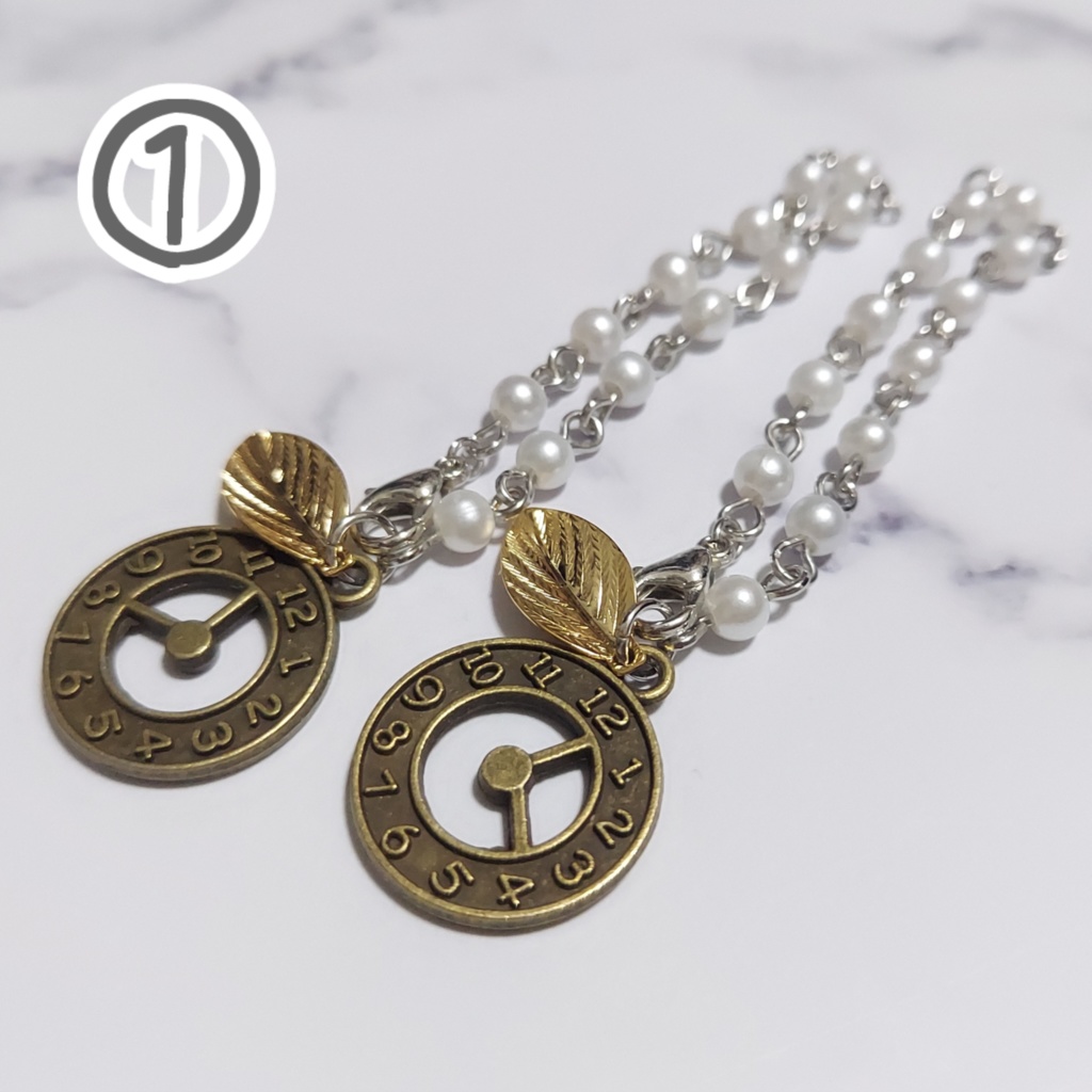 不思議の国の時計ポシェット