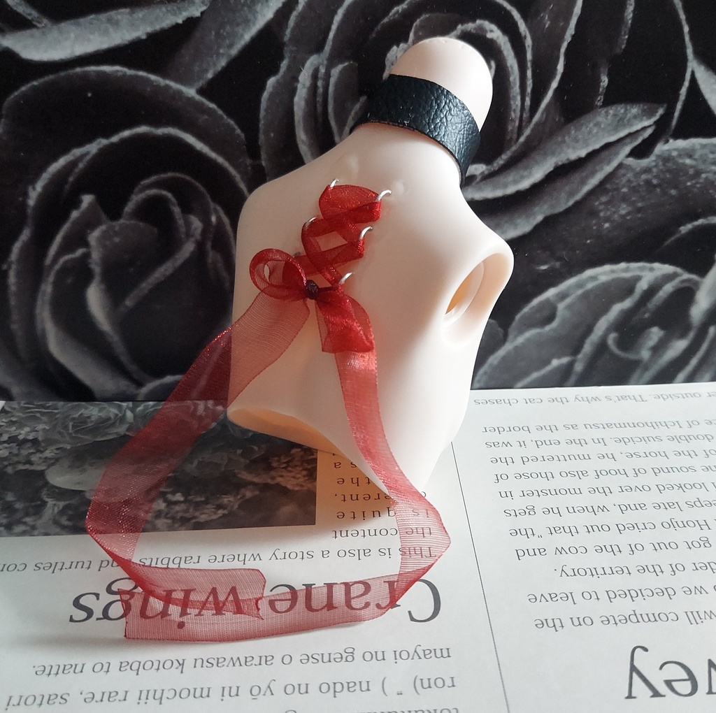 MDD ボディーピアス コルセットピアス