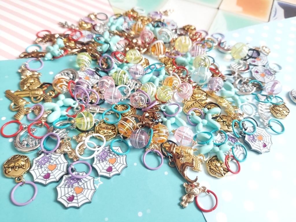 ボトルポシェット、手持ちチャーム付き【ちみけも】