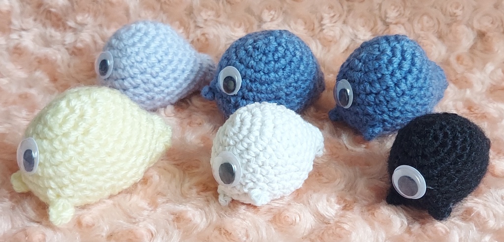 もこもこラグ、おばけちゃんクッション