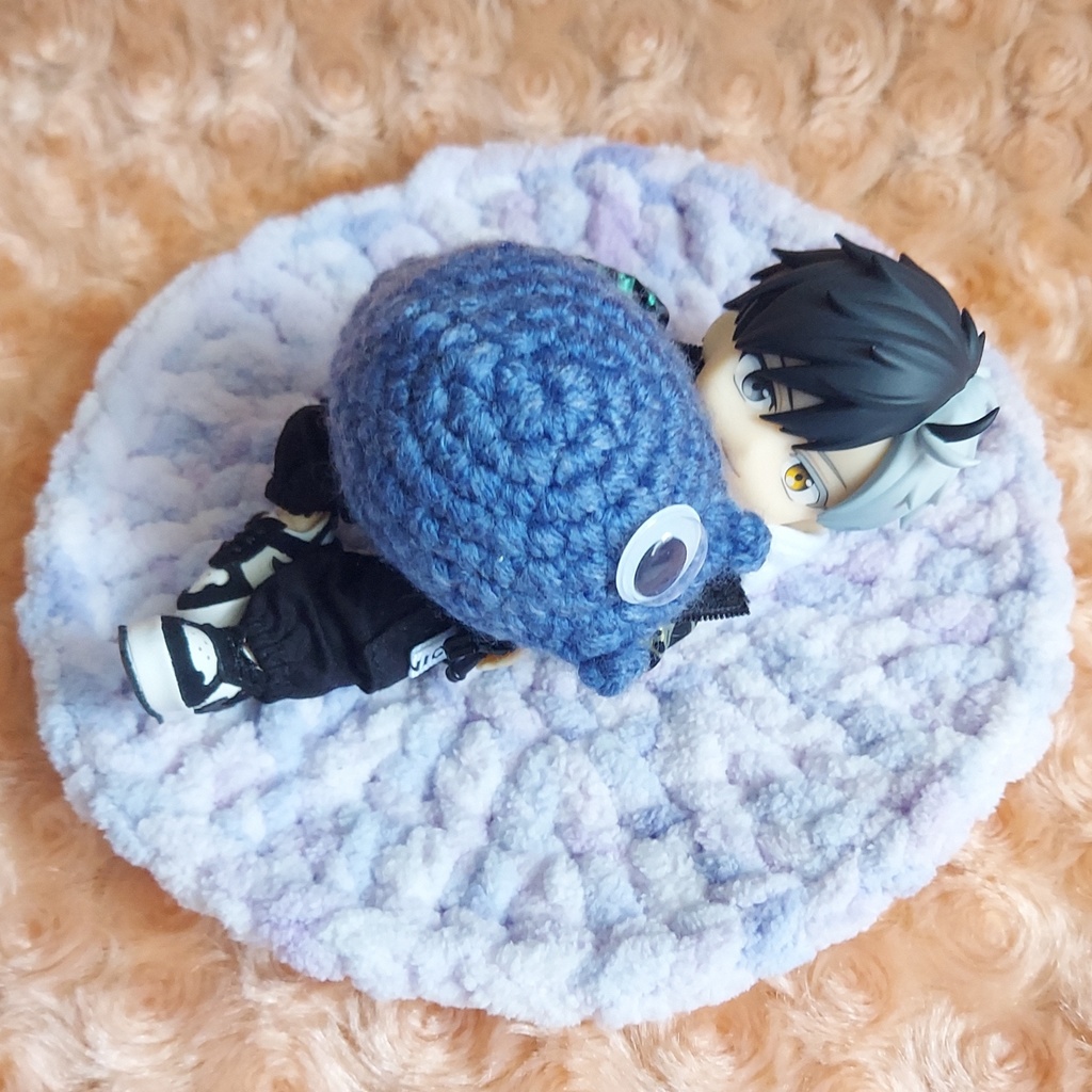 もこもこラグ、おばけちゃんクッション