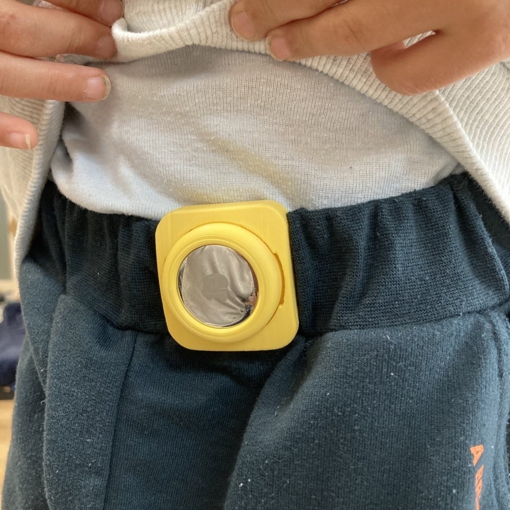 幼児向けAirTagホルダー