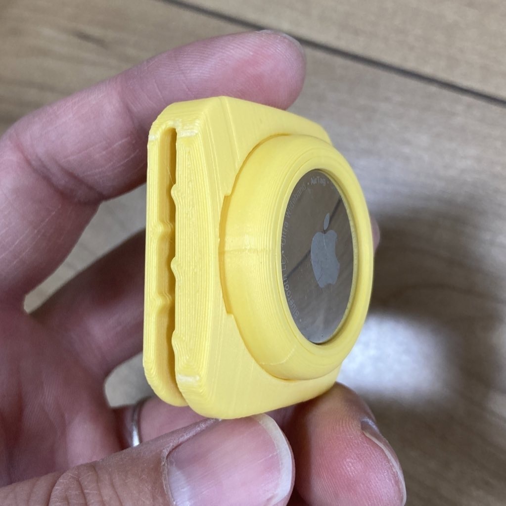 幼児向けAirTagホルダー