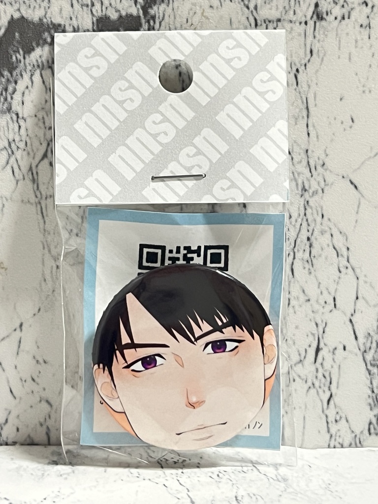 マヒル 缶バッジ (生首/アップ)