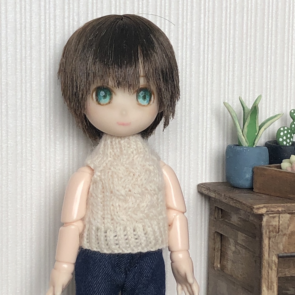 1/12ドールサイズ 重ね着用 ケーブル模様のノースリーブセーター