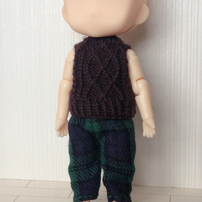 1/12ドールサイズ 重ね着用 ケーブル模様のノースリーブセーター