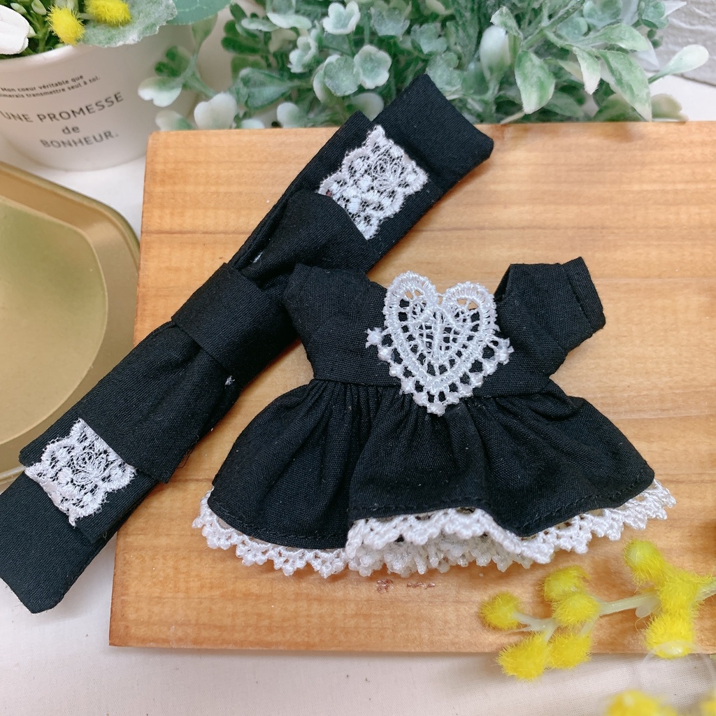 カヌレ(リボンカチューシャ付きワンピース)