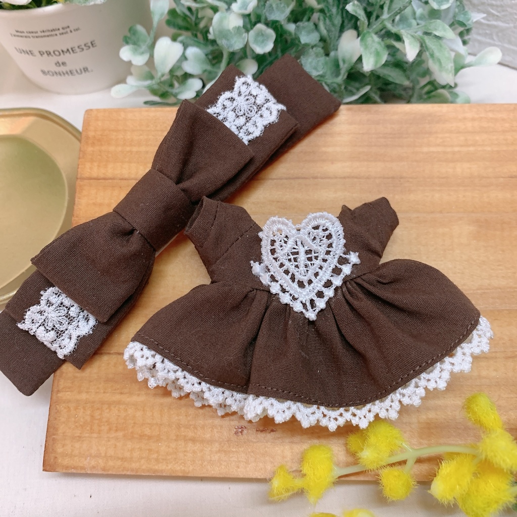 カヌレ(リボンカチューシャ付きワンピース)