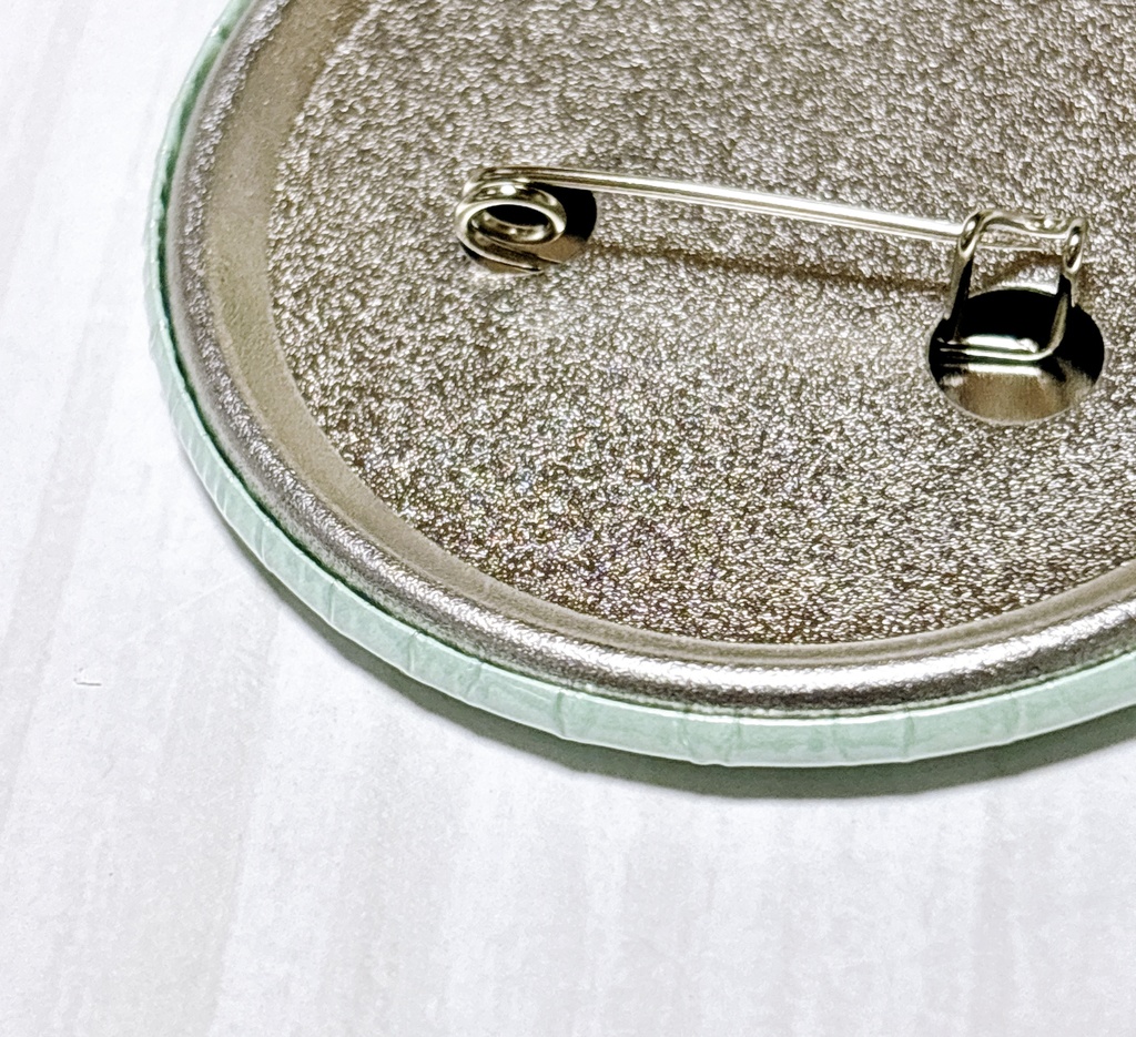 【単品】おジェス缶バッジ(ホロ入り)