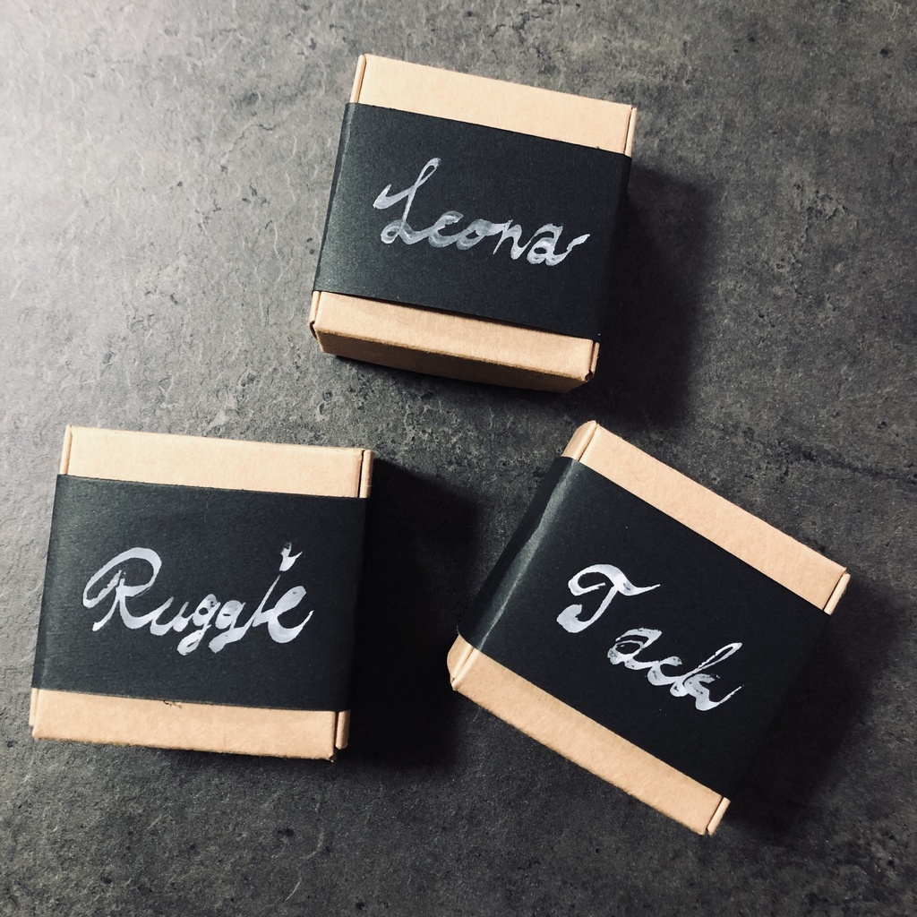 ツイステきょろっとアクリル プレート★サバナクロー寮/レオナ/ラギー/ジャック(クリップ・マグネット)