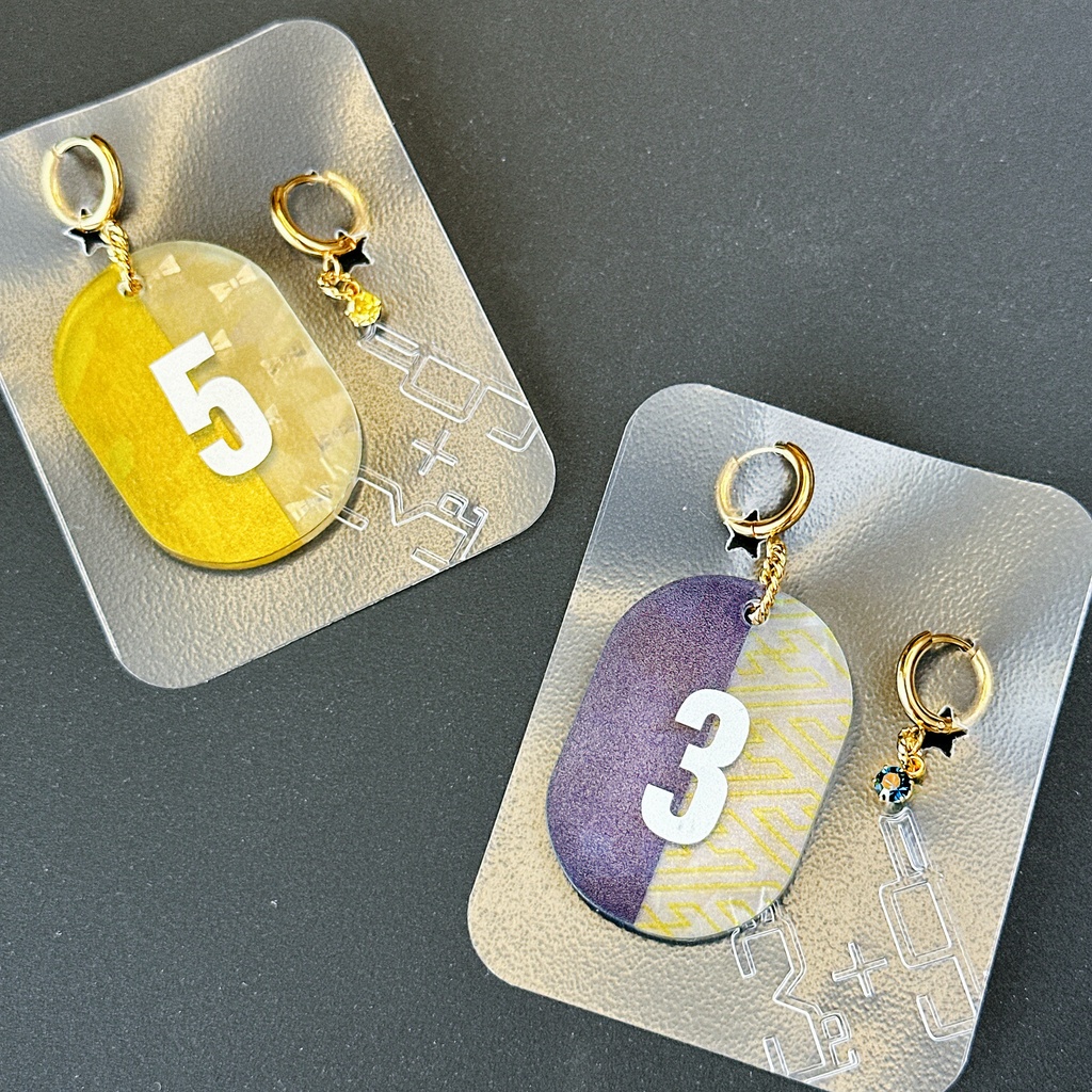 刀剣乱舞イメージアクセサリー タグ風ホロ入りピアス