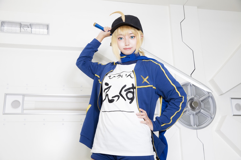 謎のヒロインX 体操着Tシャツ