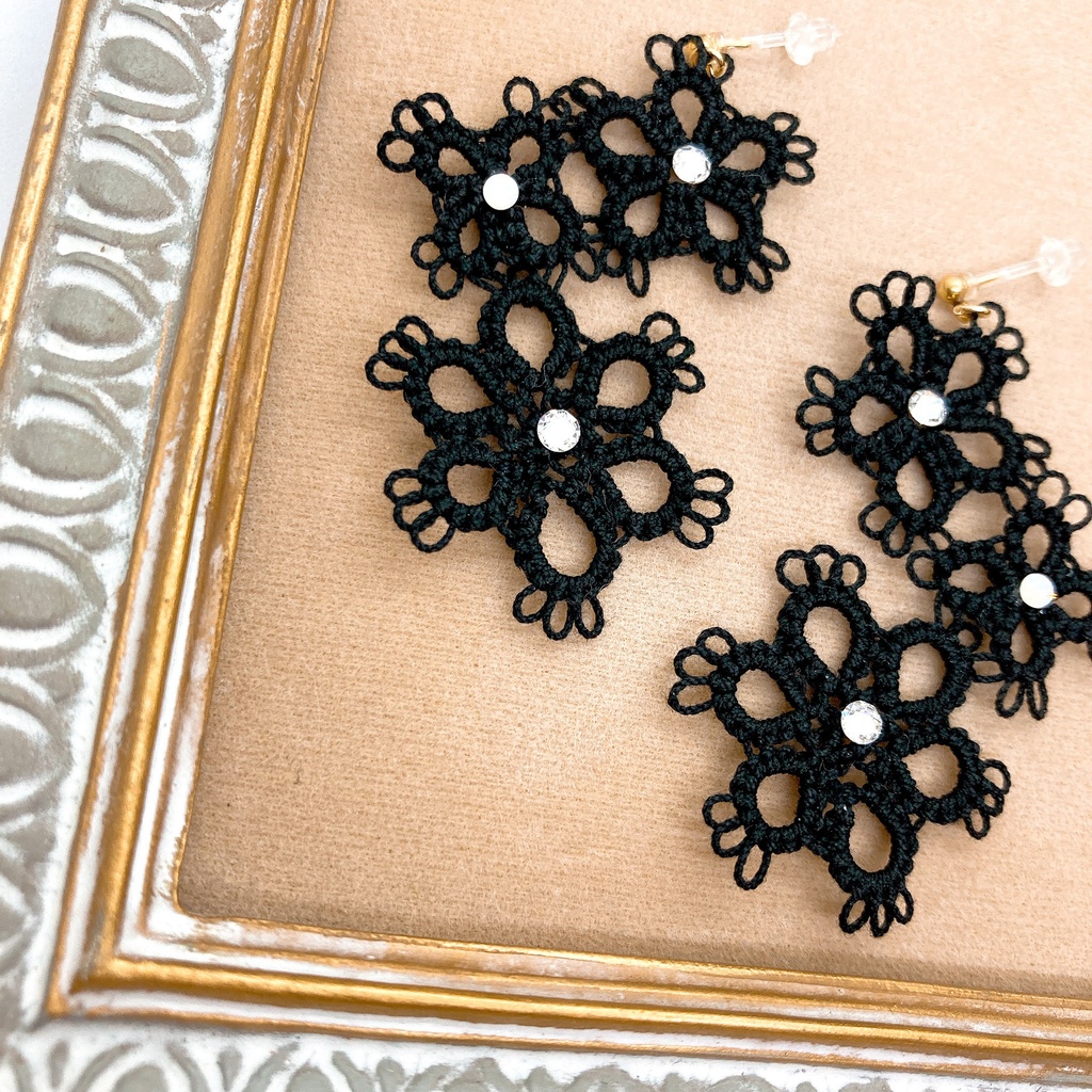 フラワーレースのイヤリング