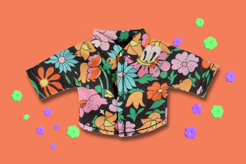 カートゥーンフラワー柄シャツ