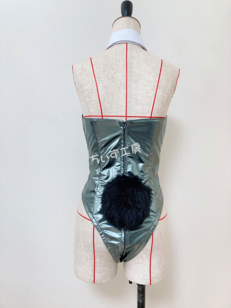 【グレー】エナメルバニーガール衣装 Mサイズ(シャツ風前掛け付き)