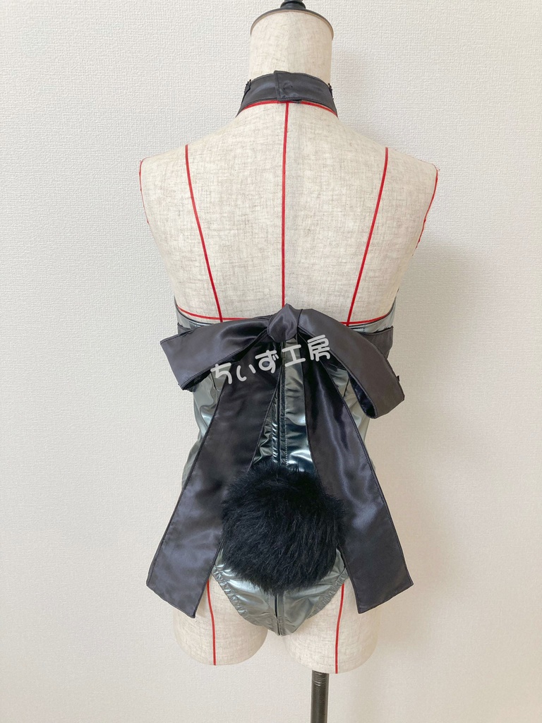 【グレー】エナメルバニーガール衣装 Mサイズ(シャツ風前掛け付き)