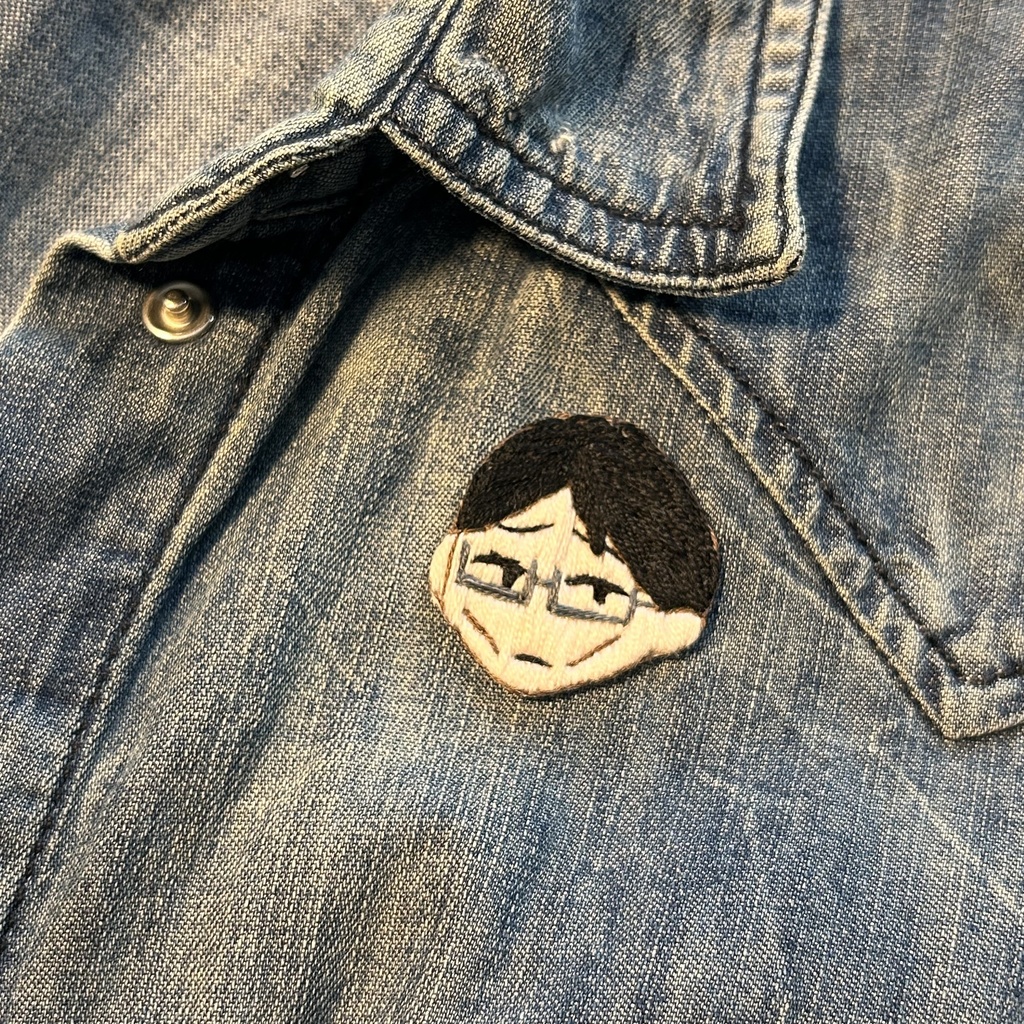 【刺繍ブローチ】スンッ顔いじぴブローチ