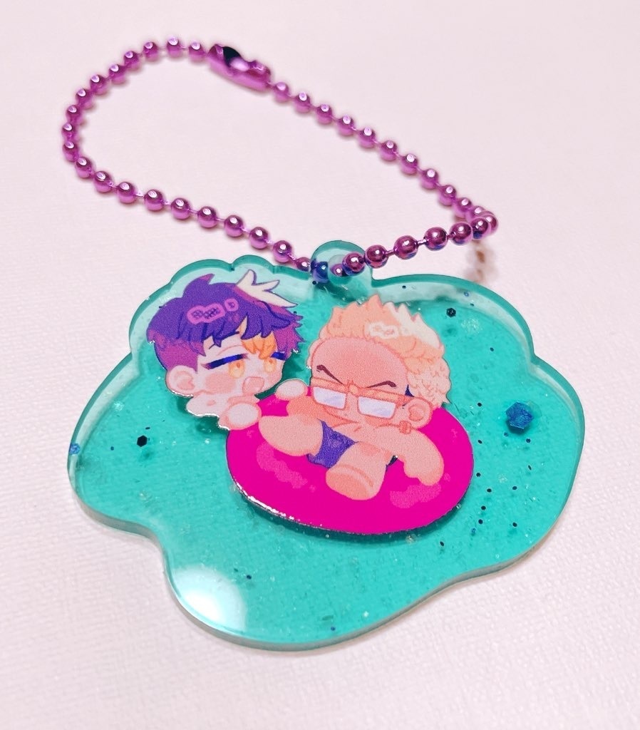 夏海🔨と👓アクキー