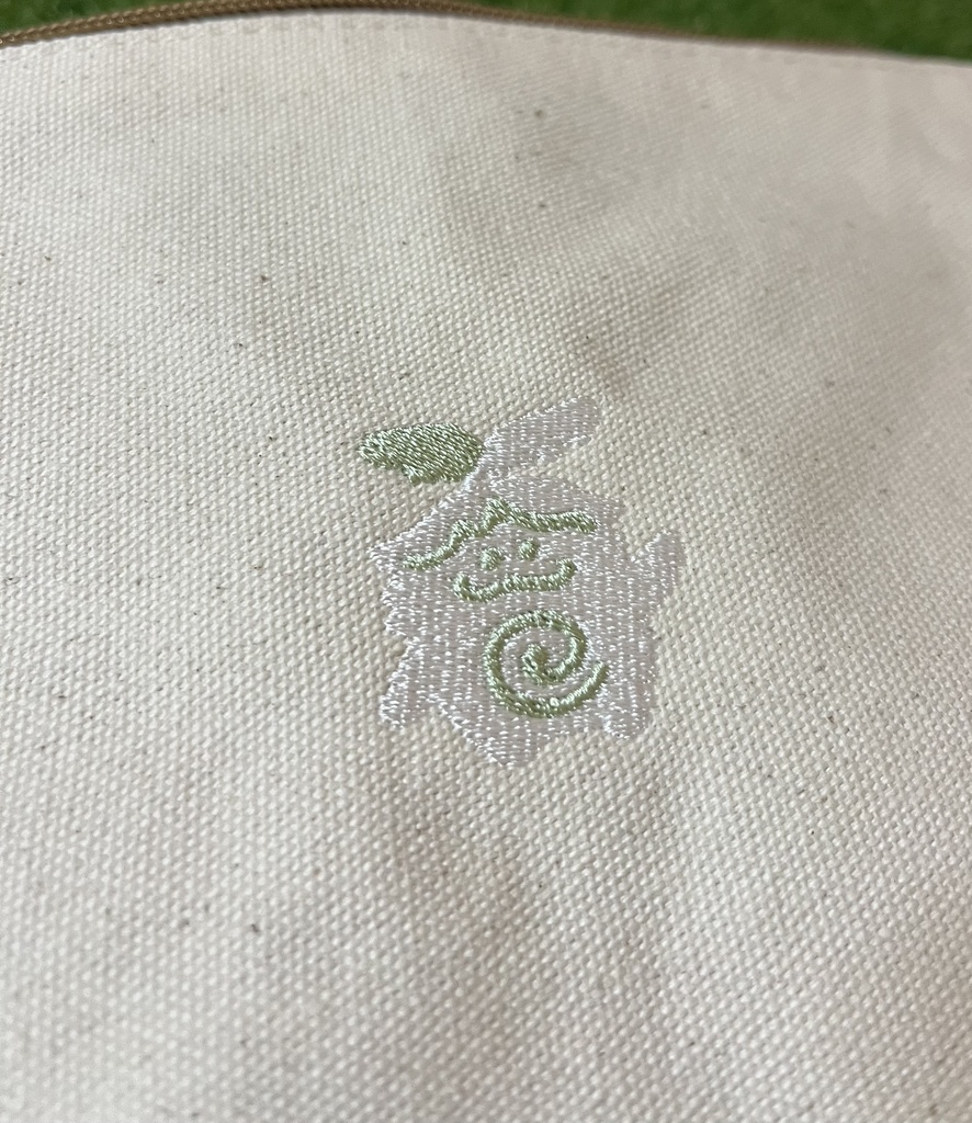 マスコット*刺繡ポーチ