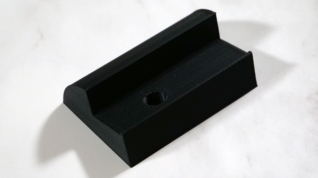 RG35XXPlus用マグネット充電スタンド