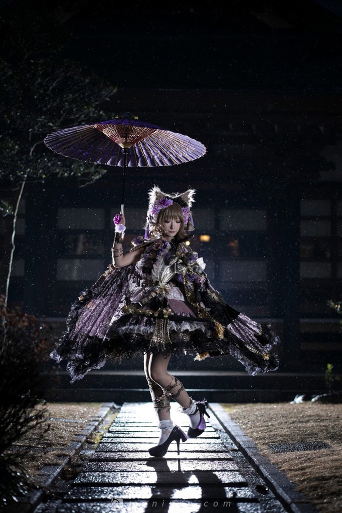 moment vol.01 神霊廟 豊聡耳神子写真集(2017秋季例大祭頒布)