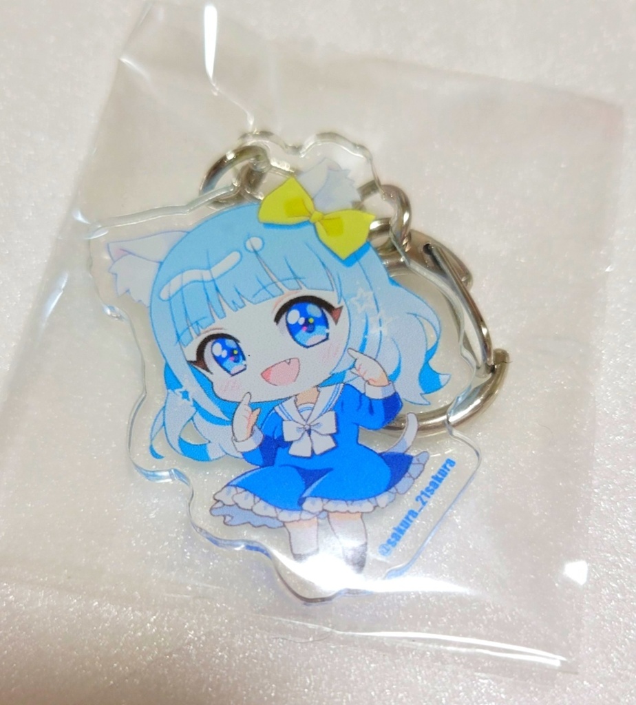 白猫ちゃん アクリルキーホルダー(小)