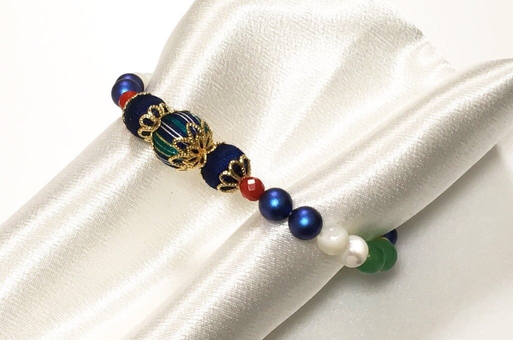 巻玉ブレスレット