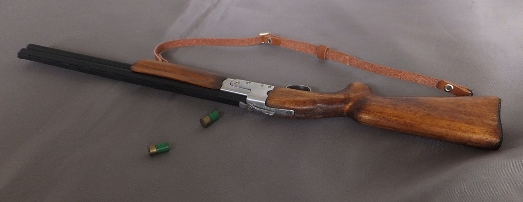 首の武器屋　1/3サイズ　　上下二連散弾銃　　フルスクラッチ