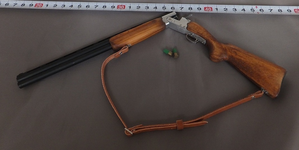 首の武器屋　1/3サイズ　　上下二連散弾銃　　フルスクラッチ