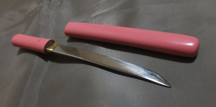 首の武器屋　1/3サイズ　短刀（鋼）桜色