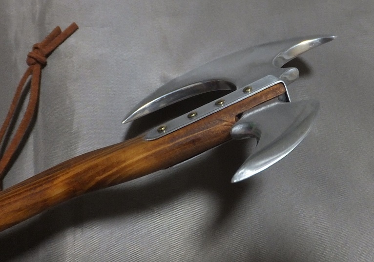 首の武器屋　1/3サイズ　　ドワーフの戦斧