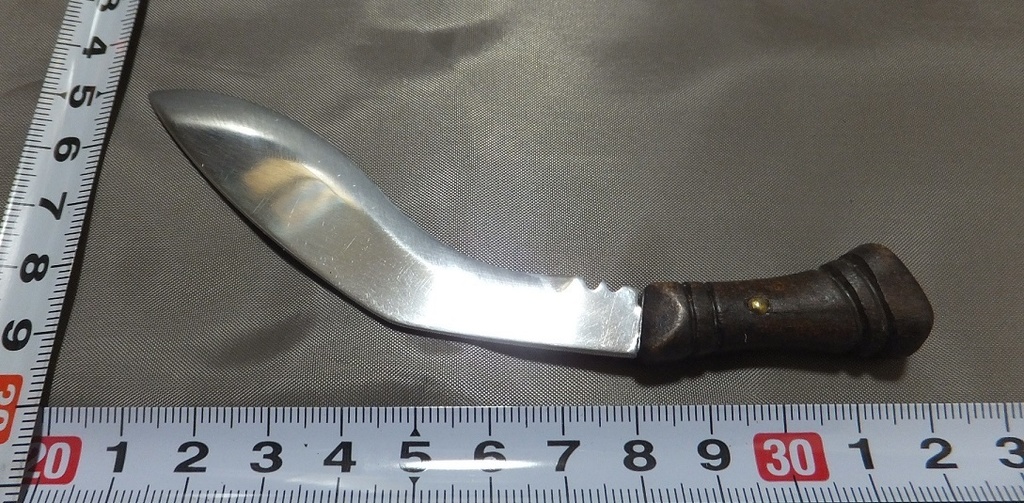 首の武器屋　ククリナイフ　アルミ製　①
