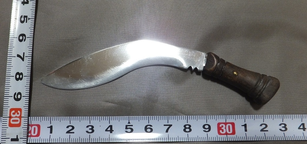首の武器屋　ククリナイフ　アルミ製　①