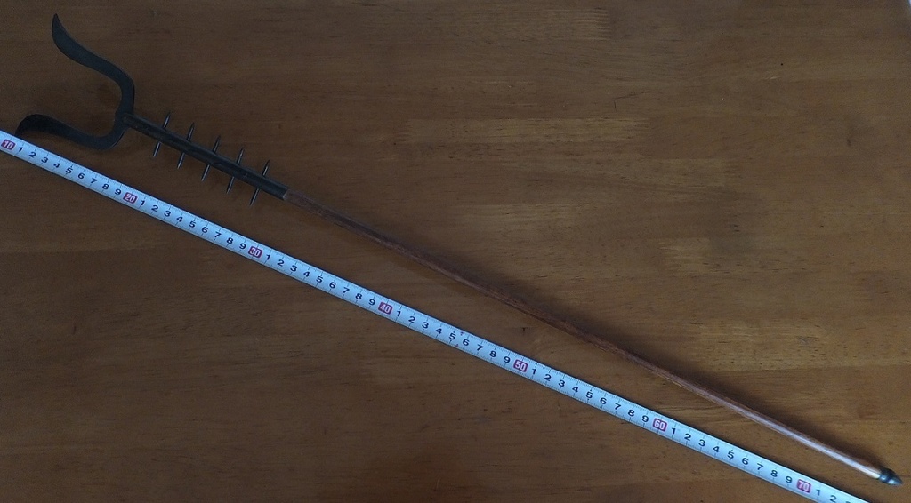 首の武器屋　1/3　刺叉