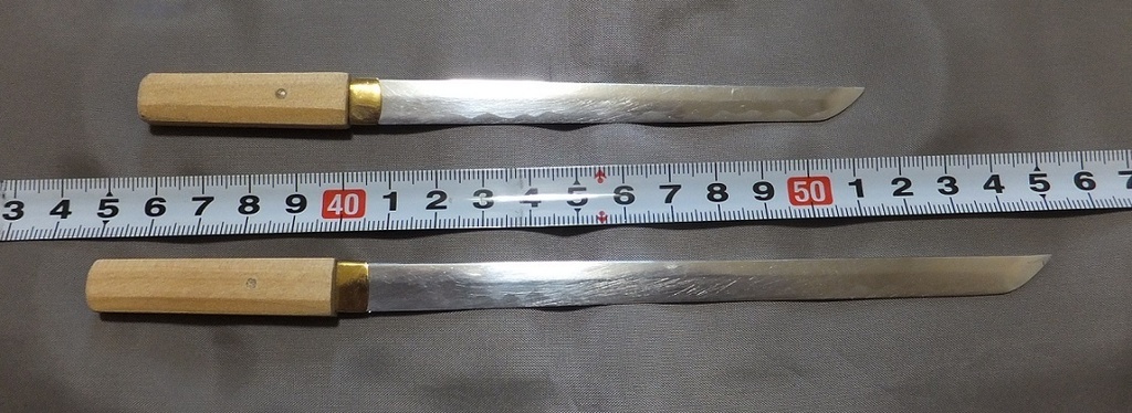 首の武器屋　1/3ｻｲｽﾞ　　長脇差と脇差（直刀）ＳＥＴ