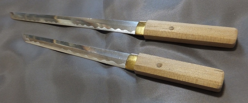 首の武器屋　1/3ｻｲｽﾞ　　長脇差と脇差（直刀）ＳＥＴ
