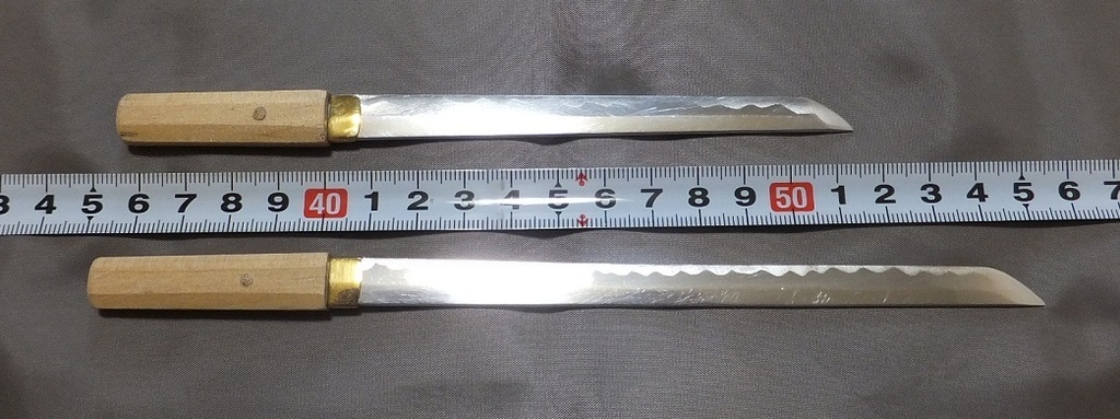 首の武器屋　1/3ｻｲｽﾞ　　長脇差と脇差（直刀）ＳＥＴ