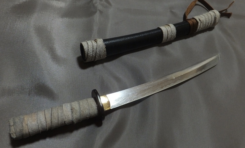 首の武器屋　1/3ｻｲｽﾞ　忍者刀（カ○イ外伝風）