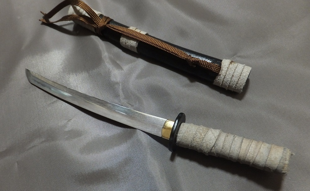 首の武器屋　1/3ｻｲｽﾞ　忍者刀（カ○イ外伝風）