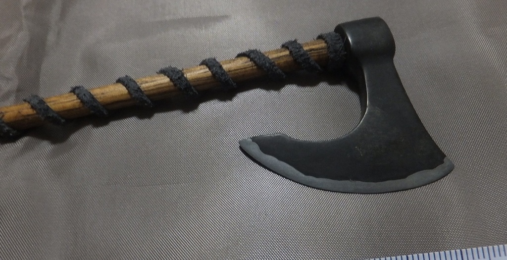 首の武器屋　１/６サイズ　　バトルアックス
