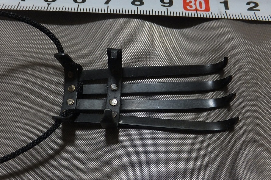 首の武器屋　1/3サイズ　手鉤甲　