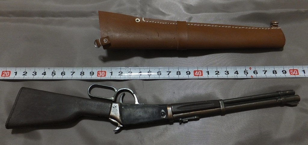 首の武器屋　1/3ｻｲｽﾞ　ウィンチェスター風ライフル＆皮ケース