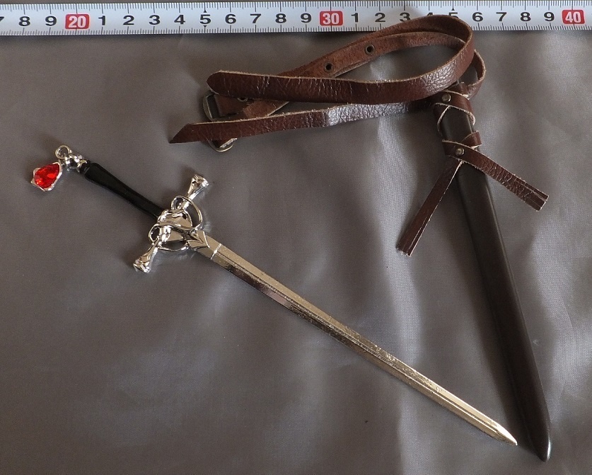 首の武器屋　1/3ｻｲｽﾞ　レイピア＆剣帯