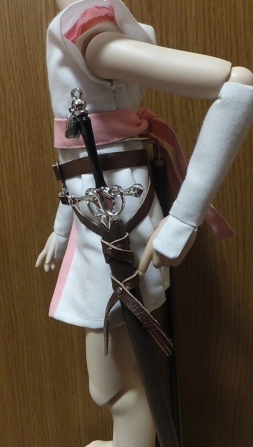首の武器屋　1/3ｻｲｽﾞ　レイピア＆剣帯