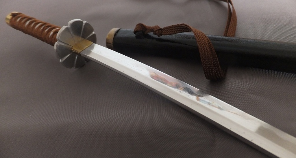 首の武器屋　1/3ｻｲｽﾞ　日本刀（打ち刀）　フルスクラッチ品