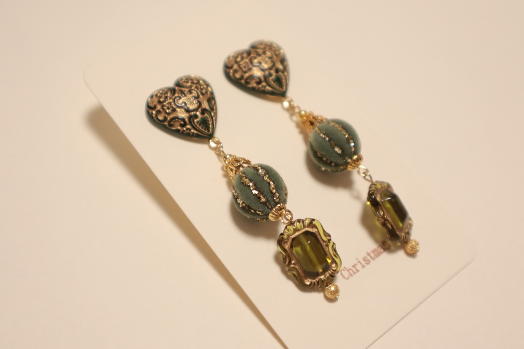 ORNAMENT pierce(green)