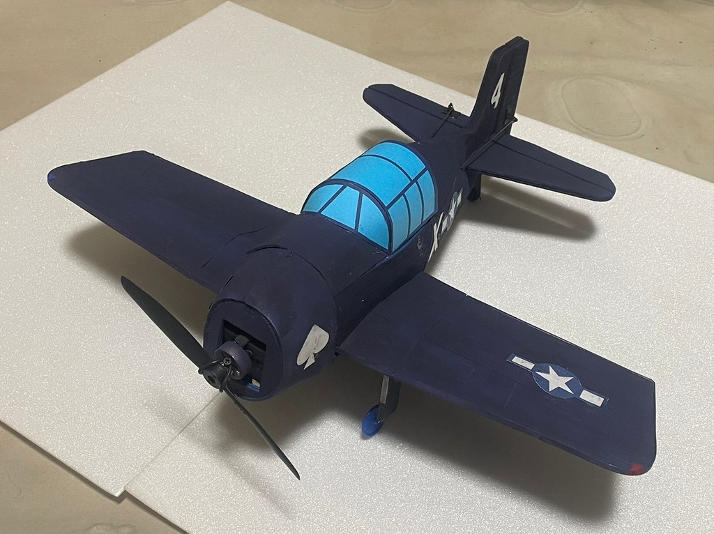 ずんぐりディフォルメF6Fヘルキャット　3CHラジコン飛行機組立キット