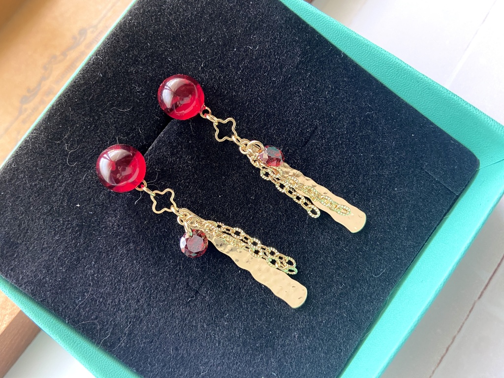 ジルコニアのスティックピアス