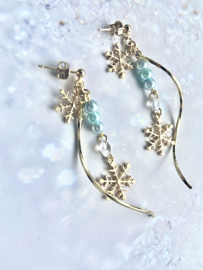 スノーフレイク ピアス/イヤリング