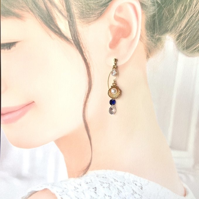 貝殻のピアス/イヤリング